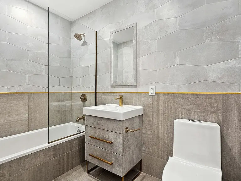 418 Suydam St #2B — Photo 7