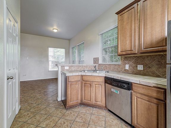 4th image of 5102 Caswell Ave #A