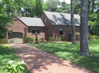 5204 Webb Ct, Morehead City, NC 28557