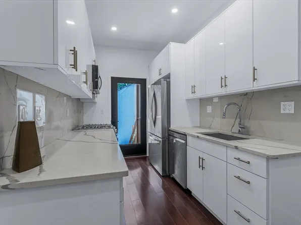 1324 Eastern Parkway image 8 of 37