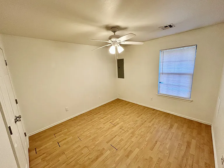 1400 S Mississippi Ave — Photo 11