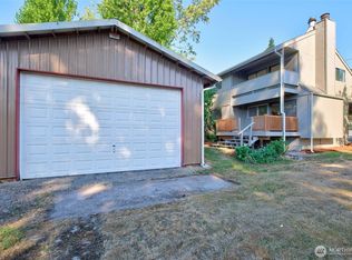 1914 McKenzie Ave, Bellingham, WA 98225