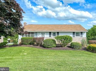 309 Ridgeview Rd, Seven Valleys, PA 17360