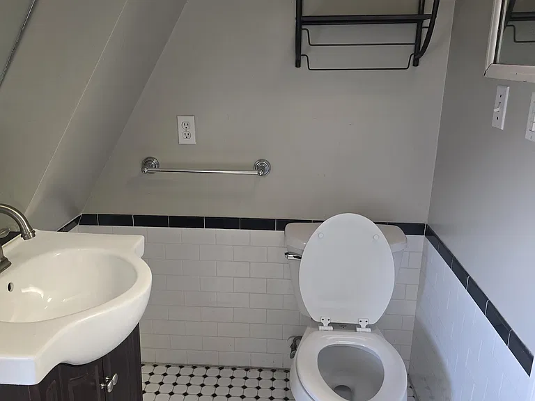 200 E Preston St #3 — Photo 11