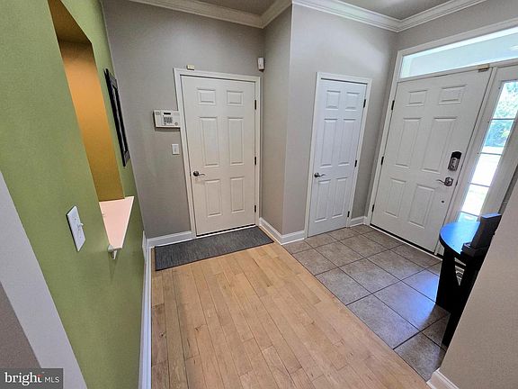 3rd image of 312 Squire Ln