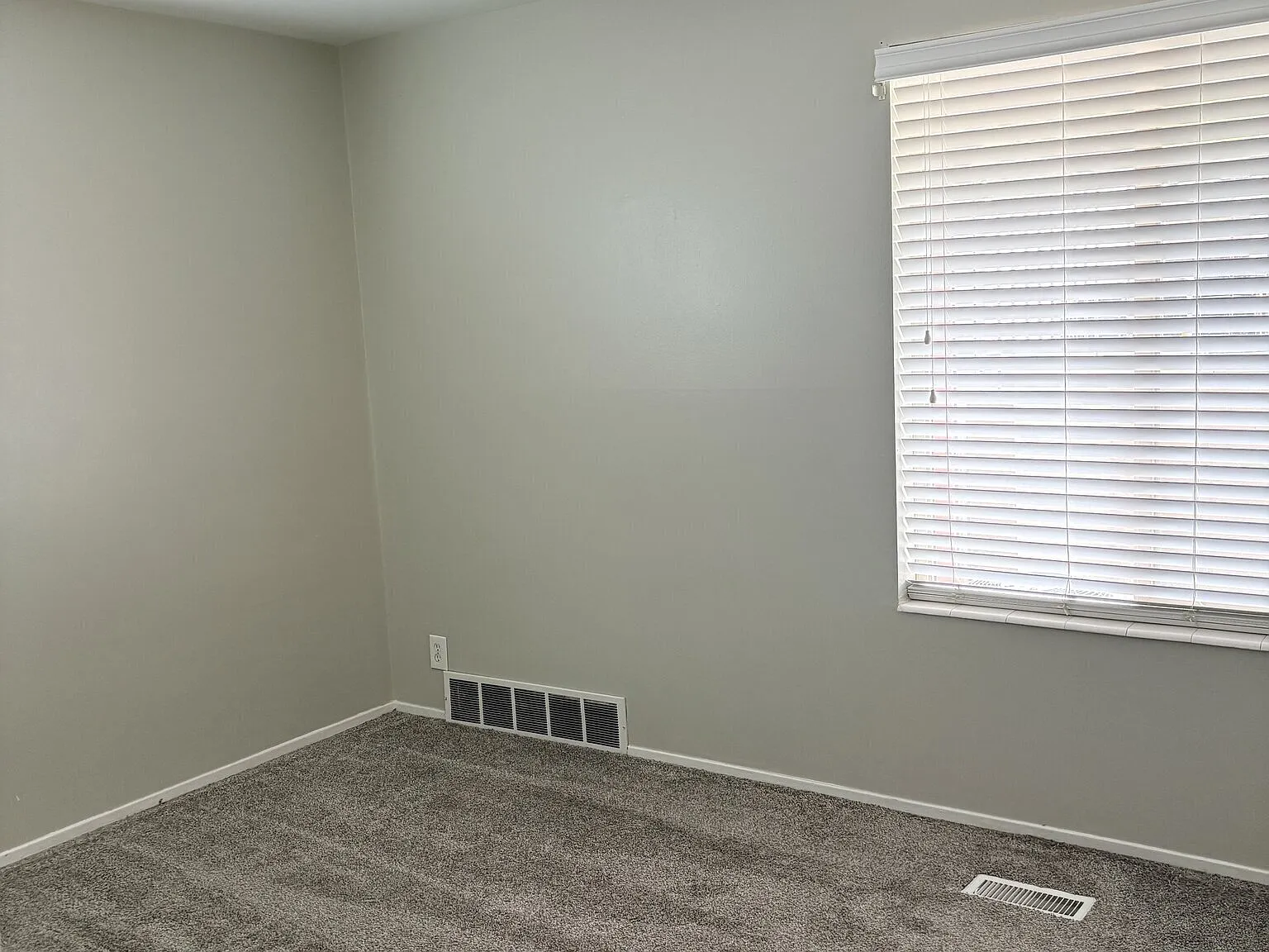 Murray Cove Apartments — Photo 4