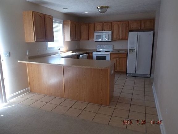 5th image of 300 Tall Oak Blvd