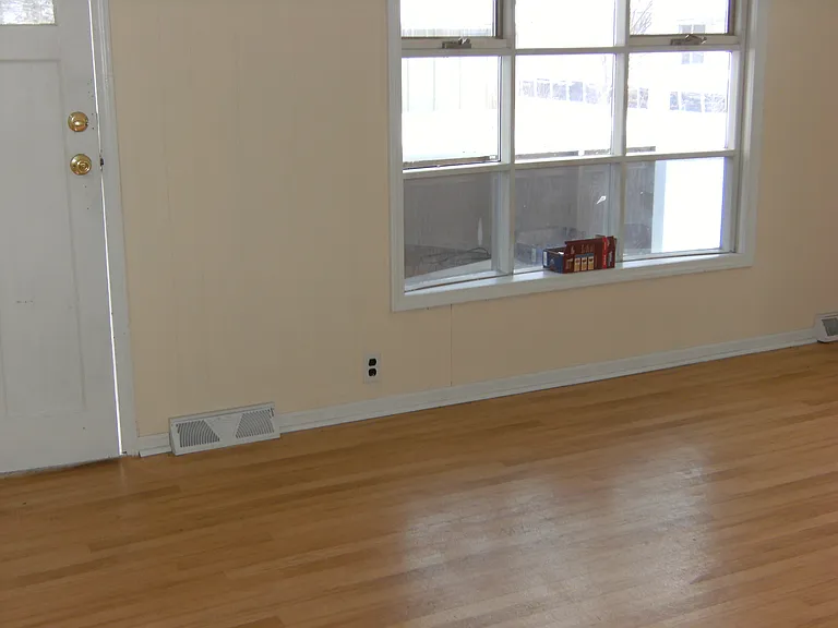16900 Shawano Dr NE — Photo 3