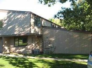 11962 Harbour Light Dr #1962, North Royalton, OH 44133