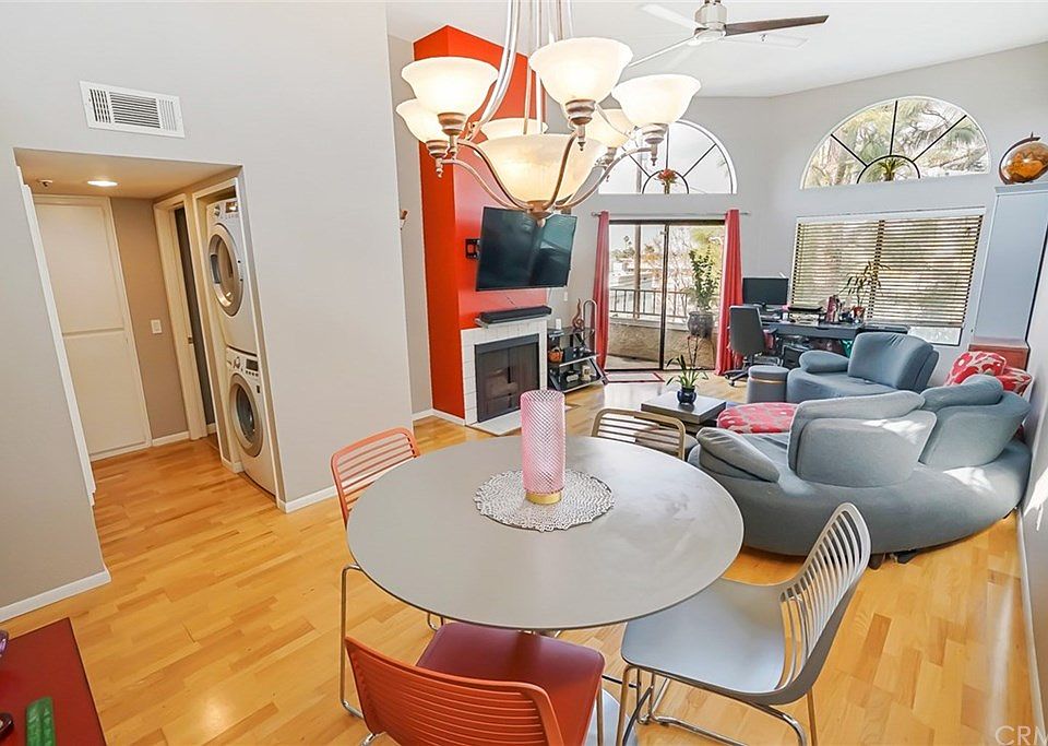 1st image of 550 Orange Ave Unit 301