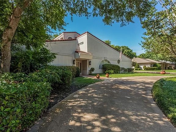 4th image of 215 Mantlebrook Dr