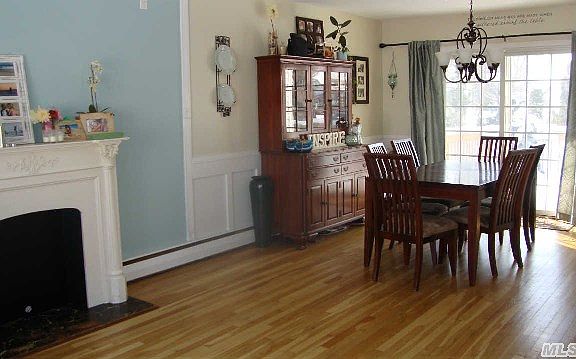 4th image of 2217 Brody Ln