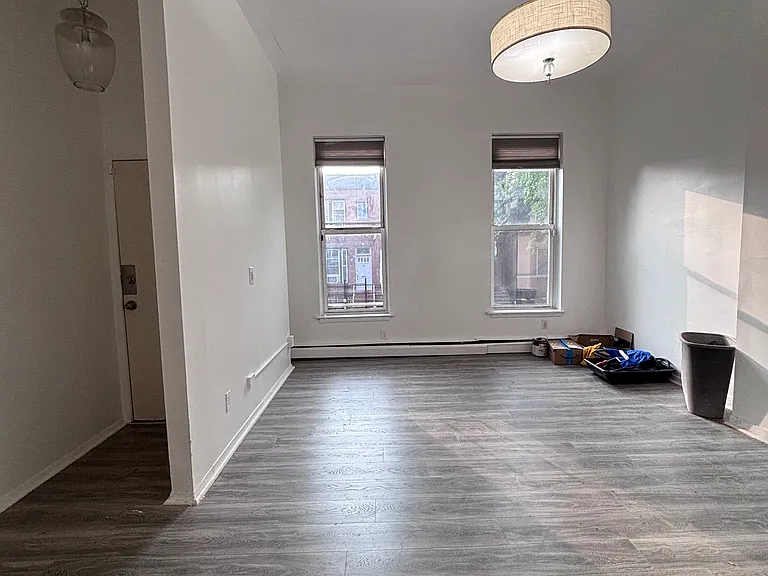 14 Monticello Ave #A — Photo 9