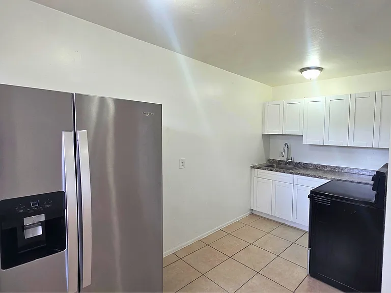225 S B St #3 — Photo 3