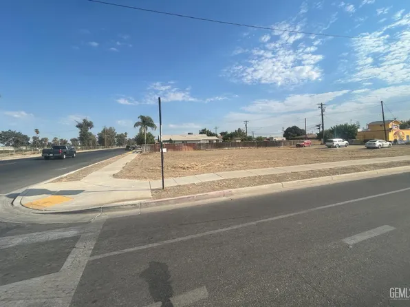 601 11th Ave, Delano, CA 93215