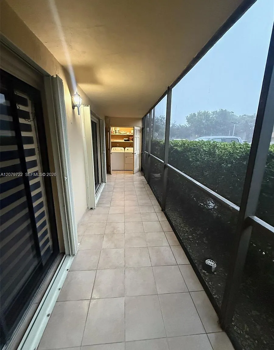 8415 SW 107th Ave — Photo 1