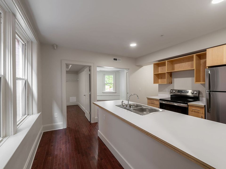 1st image of 3604-08 Montgomery Rd #5