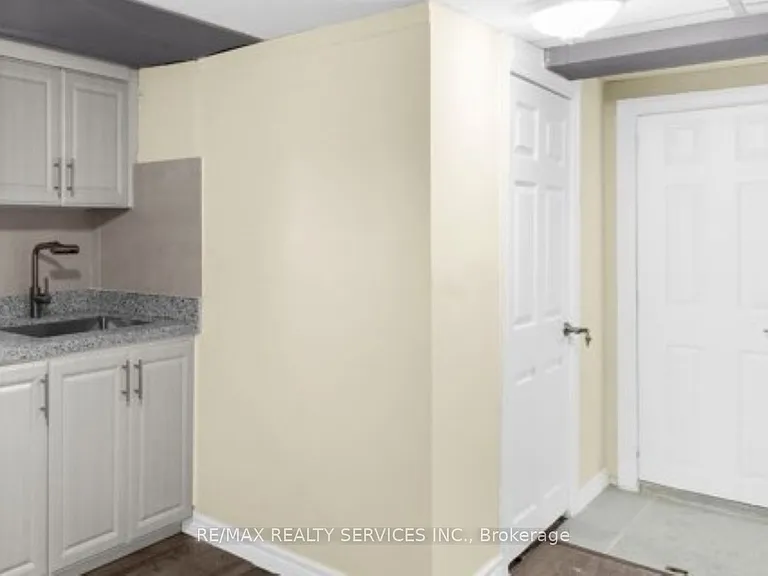 368 Upper Kenilworth Ave — Photo 5