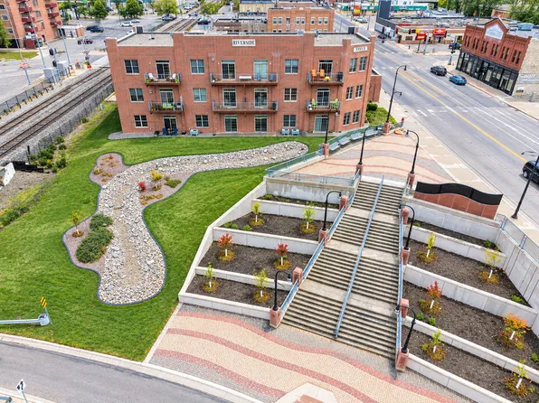 11 4th St S APT 102, Moorhead, MN 56560