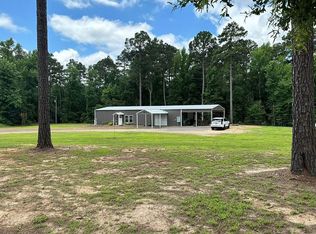 550 Columbia Road 17, Stamps, AR 71860
