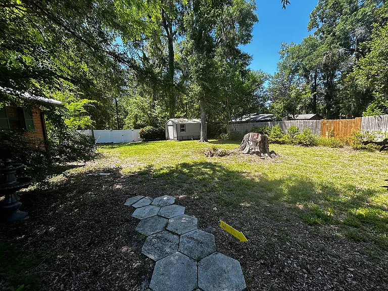 162 NW Palmetto Blvd — Photo 5