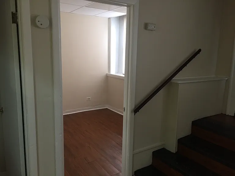 3207 Clarence Ave #B3 — Photo 10