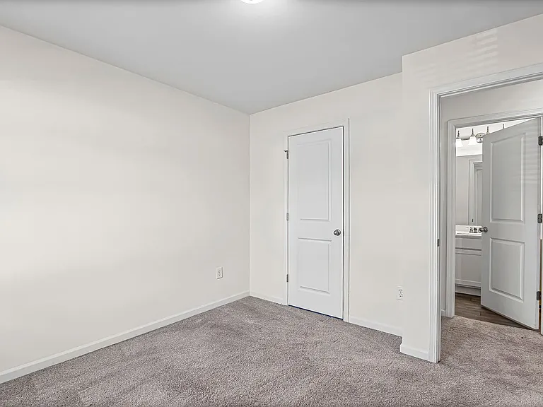 1012 Paddington Dr — Photo 28
