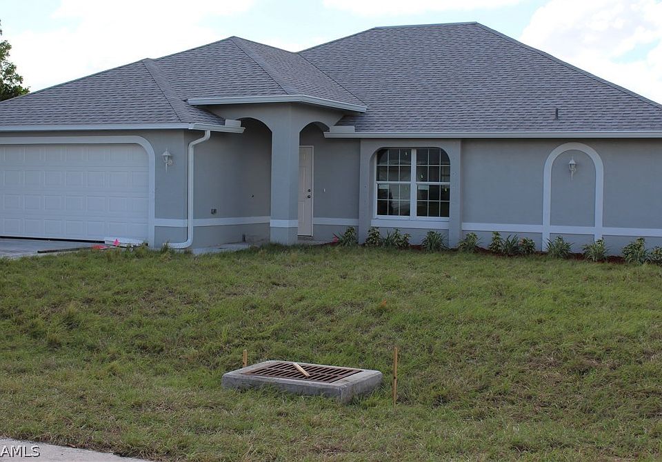1st image of 216 SE Van Loon Terrace Cpe