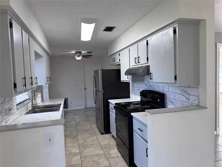 15144 SW 27th Ct — Photo 6