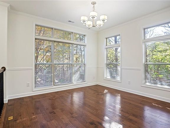 5th image of 2253 Lavista Ct NE