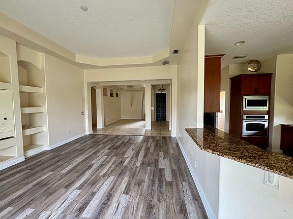 3rd image of 1657 Whitney Isles Dr