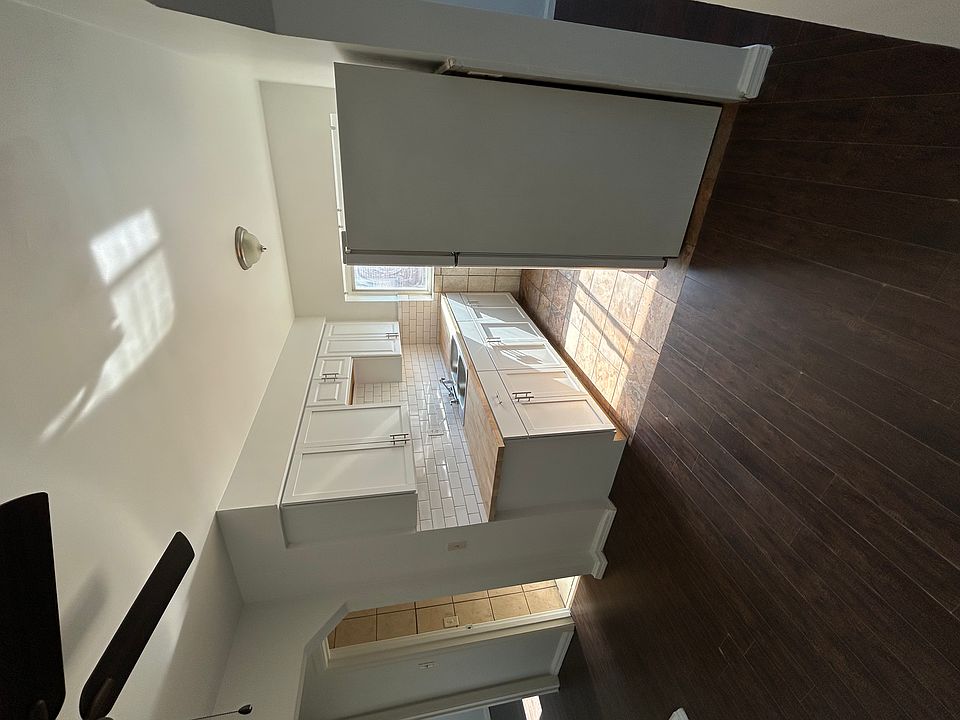 1st image of 636 Maple Dr #C