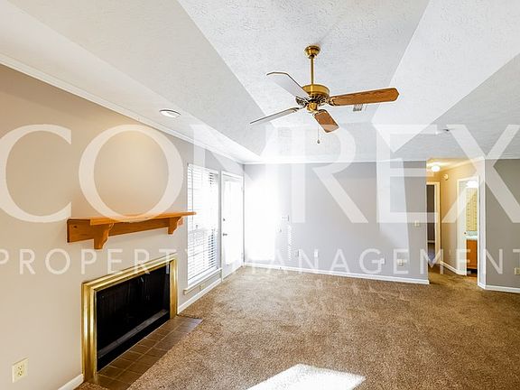 3rd image of 3658 Carriage Oaks Dr