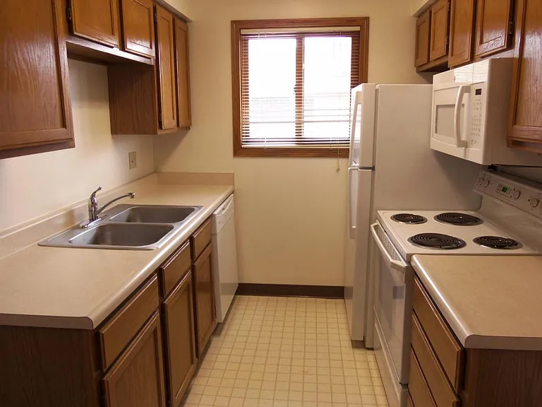 1027 H St #13 — Photo 1