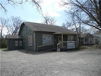 2nd image of 3001 W 2nd Ave