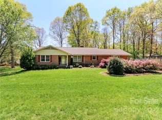 210 7th St NE, Conover, NC 28613