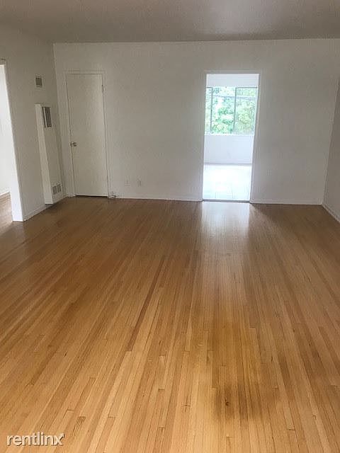 Entry in Living Room