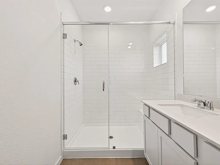 2226 Salinas Dr — Photo 25