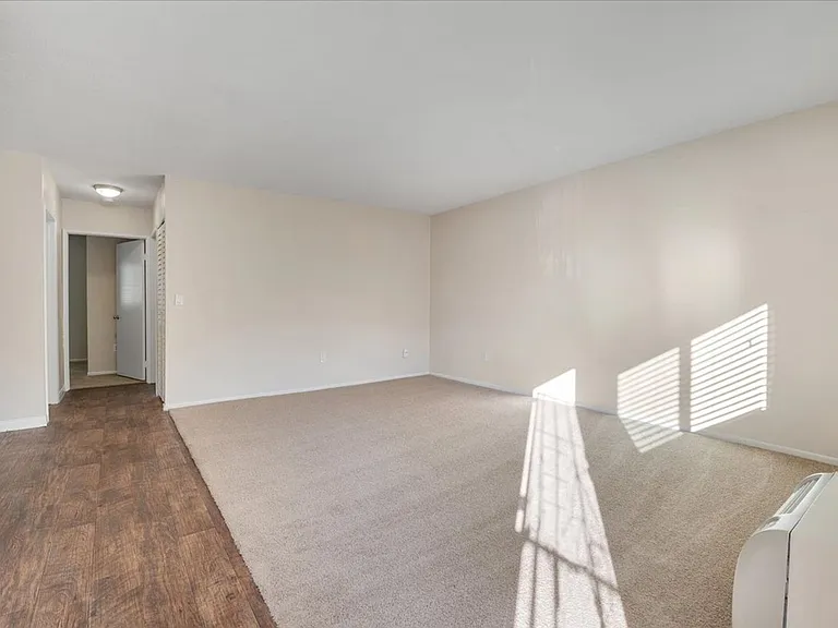 Kenora Terrace Apartments - Spring Valley, CA — Photo 37