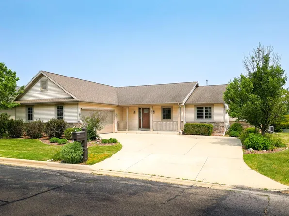 348 Hatchery LANE, Lake Mills, WI 53551