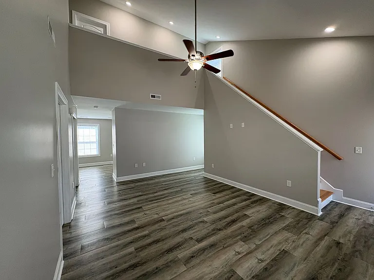 505 Twisted Oak Dr NW — Photo 3