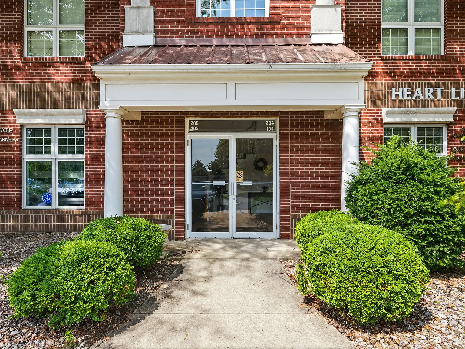 4 bed, 1000 sqft, $1,450 — Photo 3