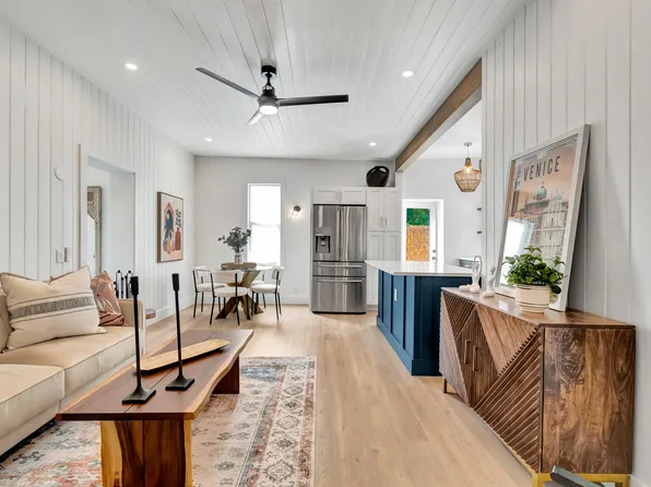 709 SW 9th Court, Delray Beach, FL 33444