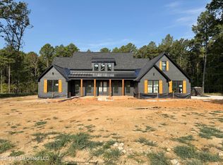 319 Grace Acres Dr, Brandon, MS 39047