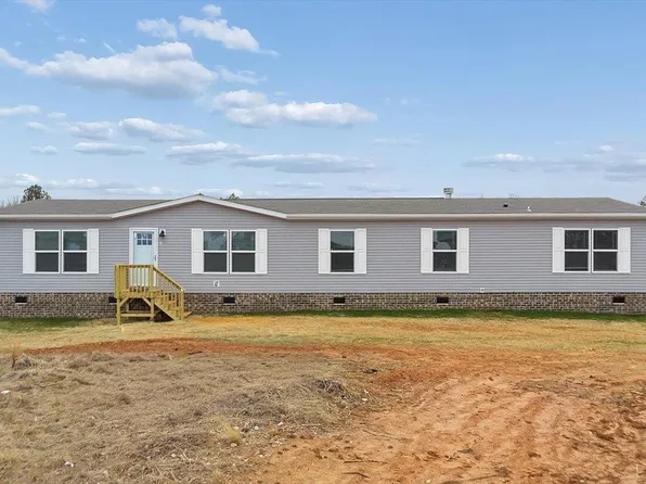 1166 Throckmorton Trl, Scottsburg, VA 24589