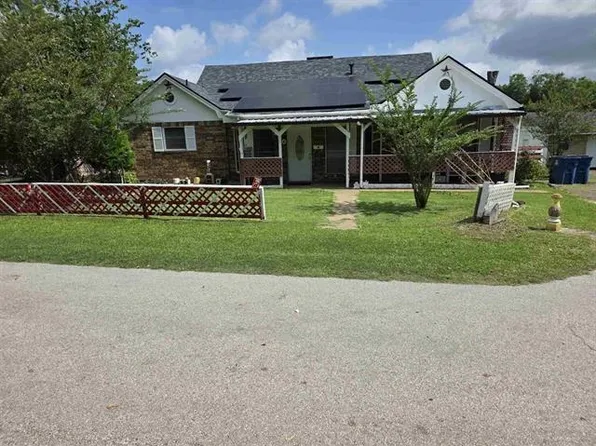 200 Rogers Ave, Henderson, TX 75654
