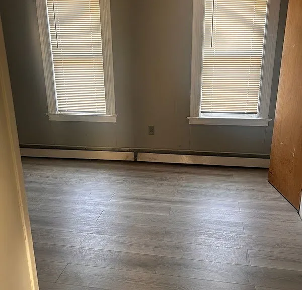 314-316 Capen St #2 — Photo 2