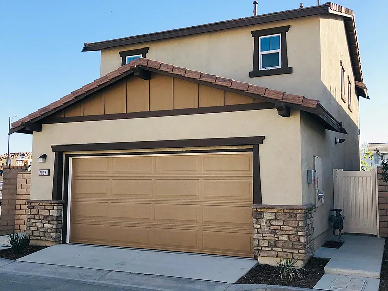 2897 E La Avenida Dr — Photo 34