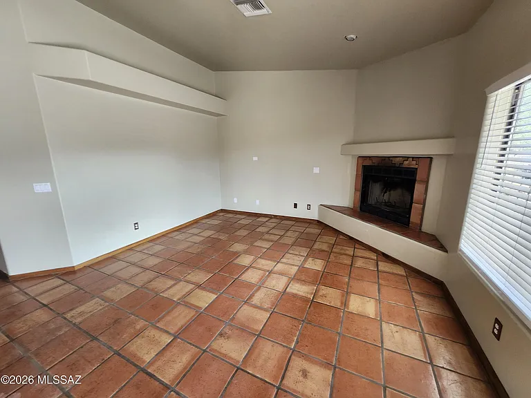 11065 E Snyder Rd — Photo 17