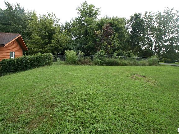 3rd image of 991 Heritage Dr